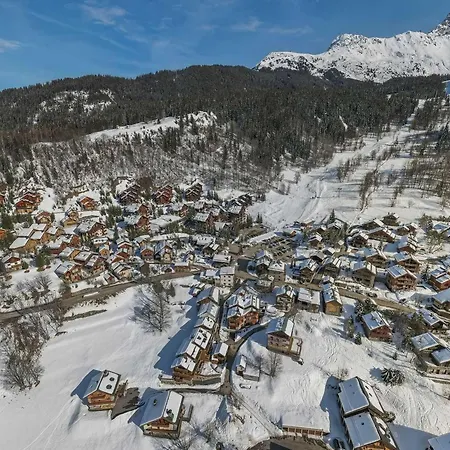 Duplex Lumineux A Meribel Avec Cheminee, Terrasse Et Acces Aux Pistes - Fr-1-566-31 *