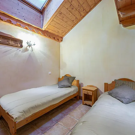 Duplex Lumineux A Meribel Avec Cheminee, Terrasse Et Acces Aux Pistes - Fr-1-566-31 Apartment Les Allues